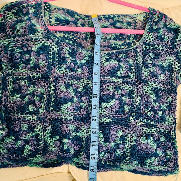 VINTAGE TONES OF BLUE & LAVENDER HANDMADE CROP CROCHET COTTON SWEATER XS/S - Picture 3 of 3